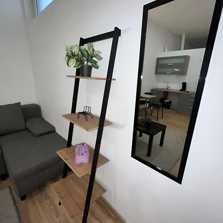아파트 10c 40qm Wi-fi Free Parking Calm Back House